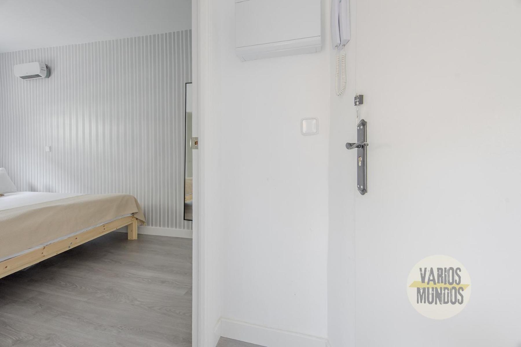 Atico Calle Silva Para 3Pax Con Terraza Esquina Con Gran Via E2 Madrid Ngoại thất bức ảnh